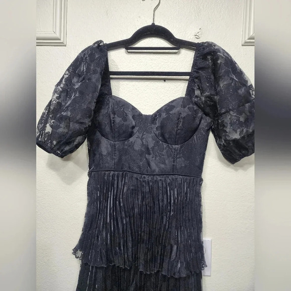 Lulus Posh Delight Black Floral Jacquard Pleated Midi Dress S Wedding Party - Picture 8 of 10